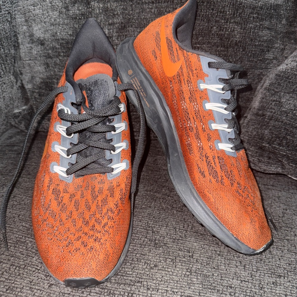 Men’s Nike Air Zoom Pegasus 36 Texas Longhorns CI2082-800 Running Shoe Size 7.5
